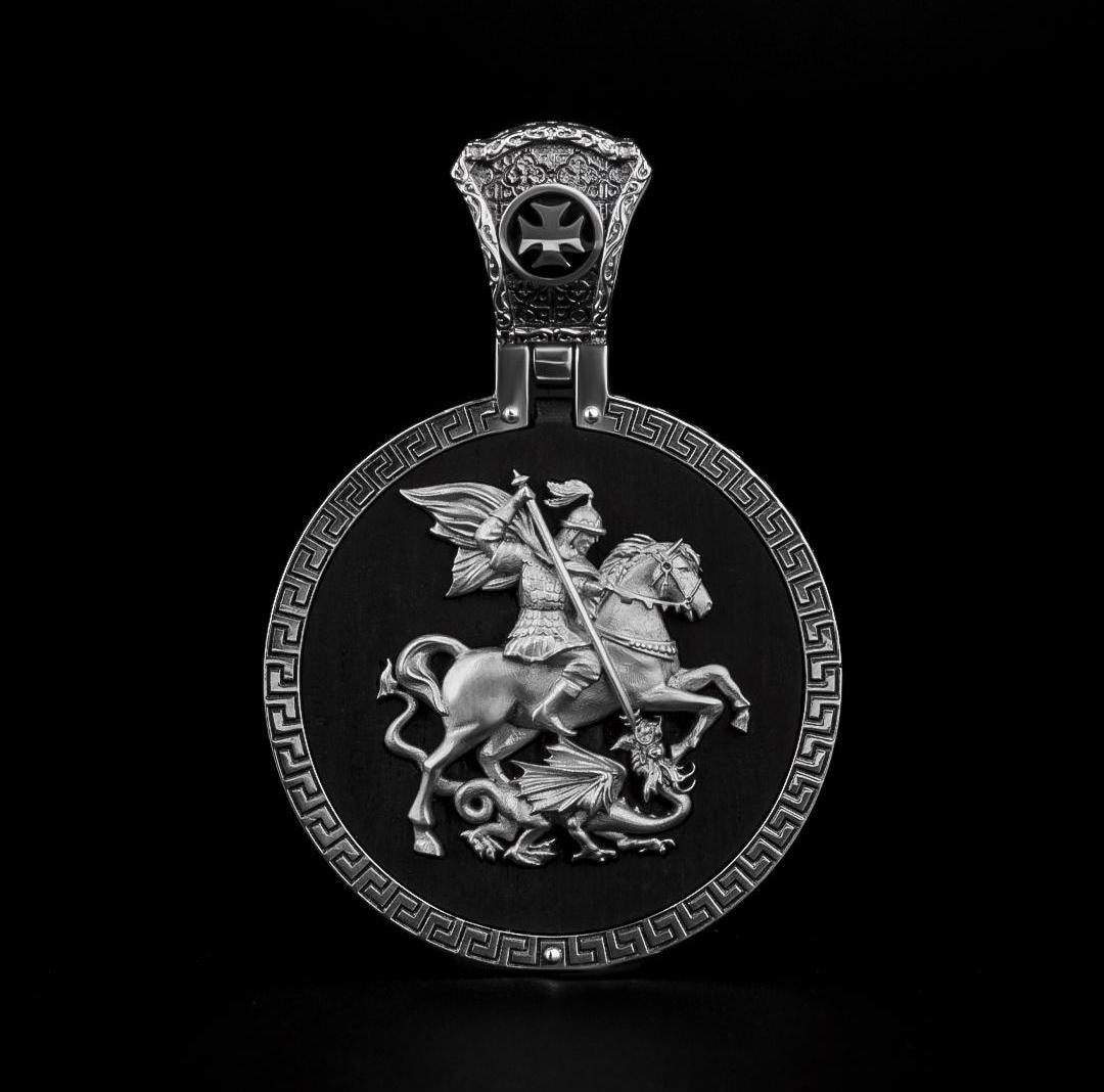 Saint George Dragon Religious Necklace, Saint George, St George Dragon, St George, Antique Religious, Antique Necklace, Dragon Pendant 540